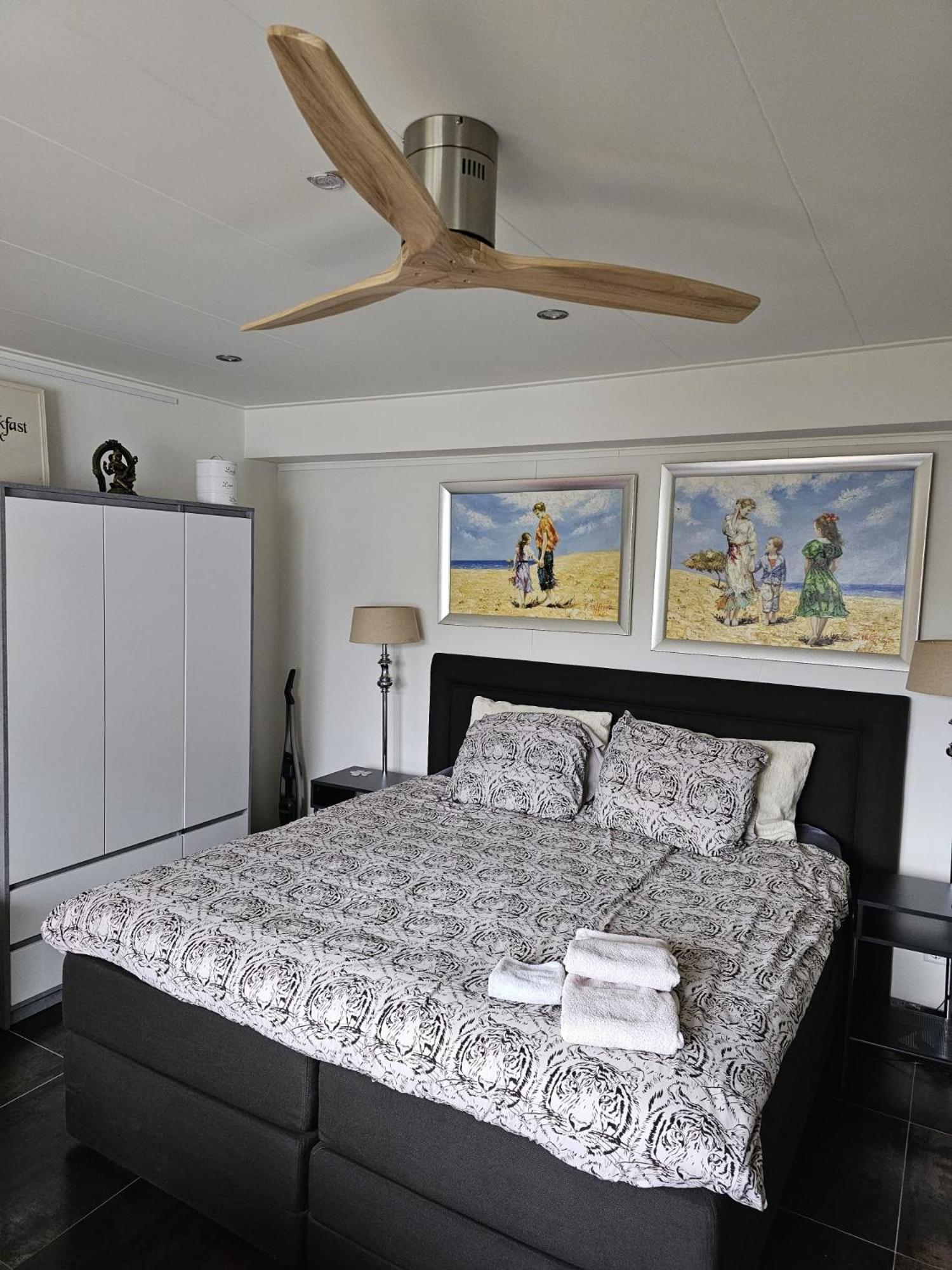 Namastee Aan Zee Bed & Breakfast ลิสซิงเงิน ภายนอก รูปภาพ